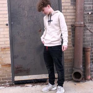 Meet your Posher, Eric